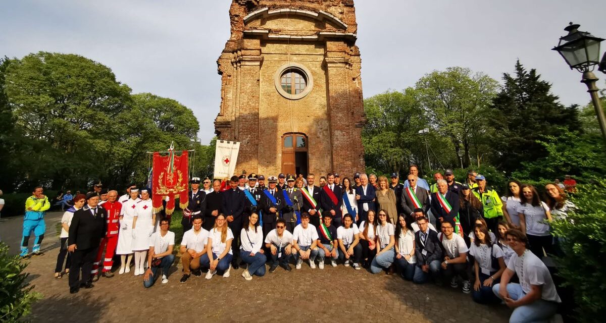 Un successo la festa della Repubblica a Tortona coi marinai e tanta gente