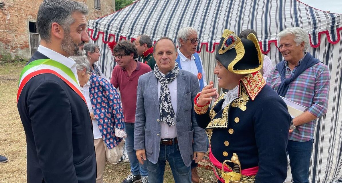 Alla frazione Torre Garofoli di Tortona Napoleone torna in vita e parla col Sindaco Chiodi