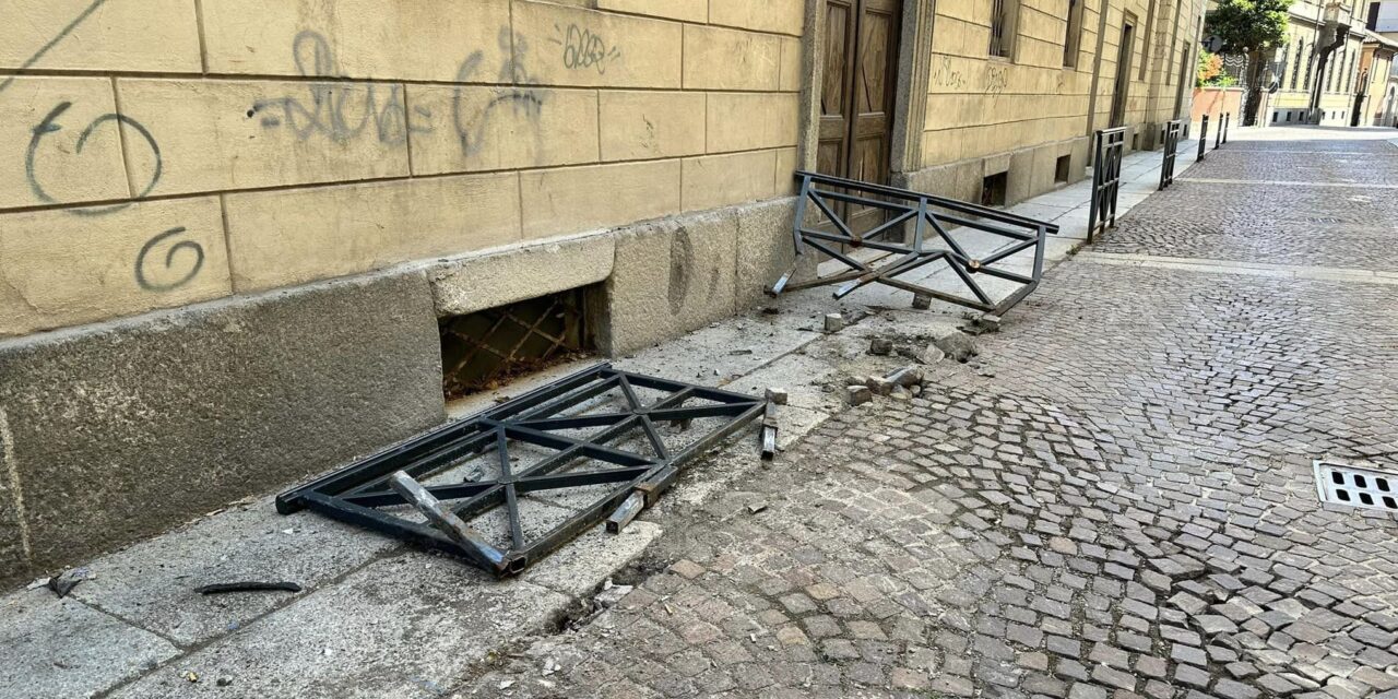 Notte “brava” in centro a Tortona: incidente stradale o atto di vandalismo?