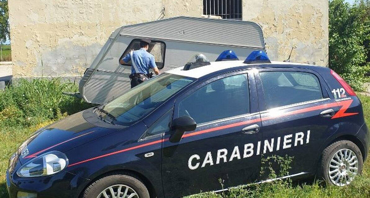 Aggrediscono un pastore entrando nella sua roulotte, presi dai Carabinieri di Casale Monferrato