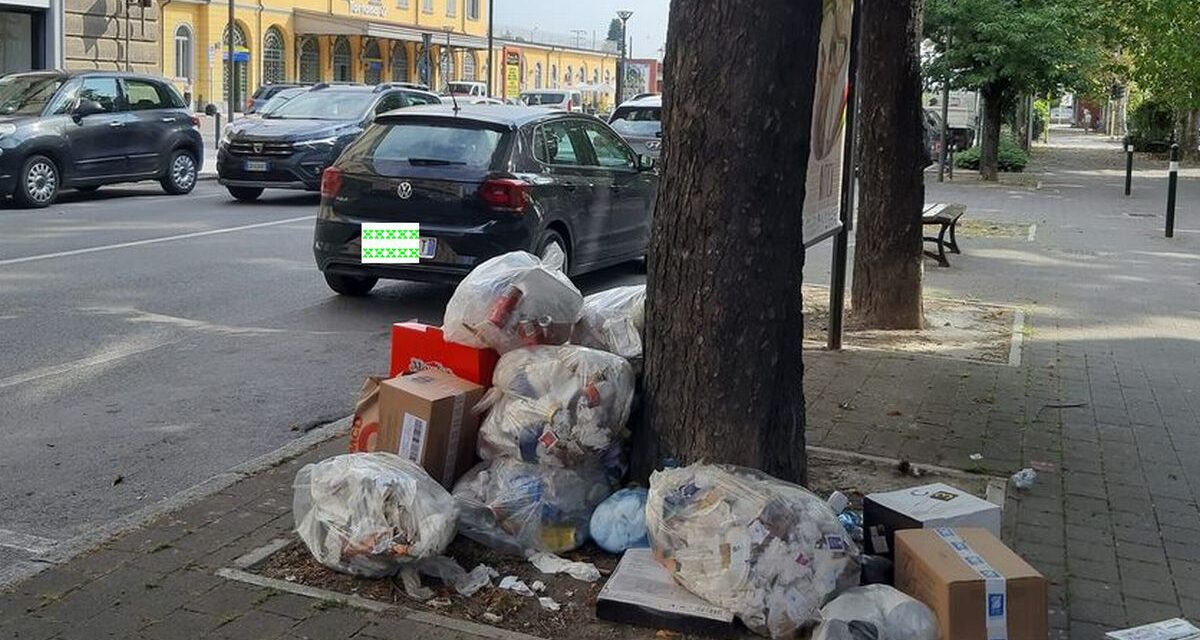 Cumuli di rifiuti a Tortona, Gestione Ambiente deve raccoglierli e intanto i cittadini pagano….