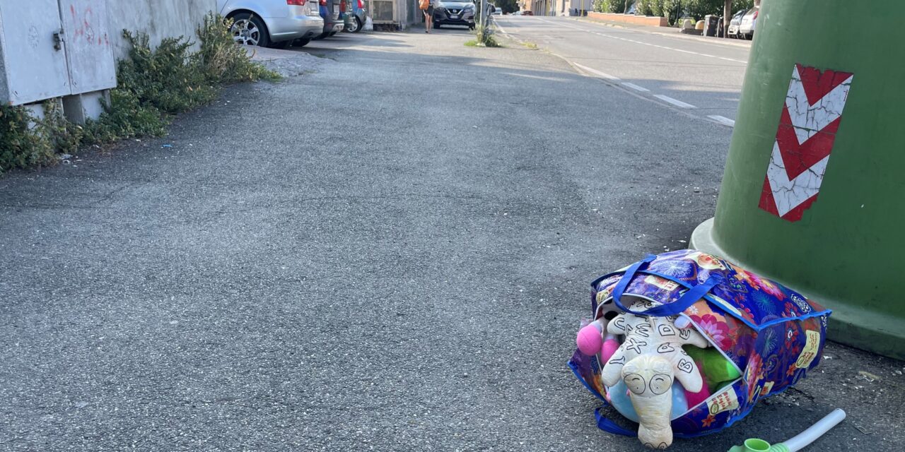 Ancora rifiuti abbandonati a Tortona, così non va, Gestione Ambiente deve intervenire!!