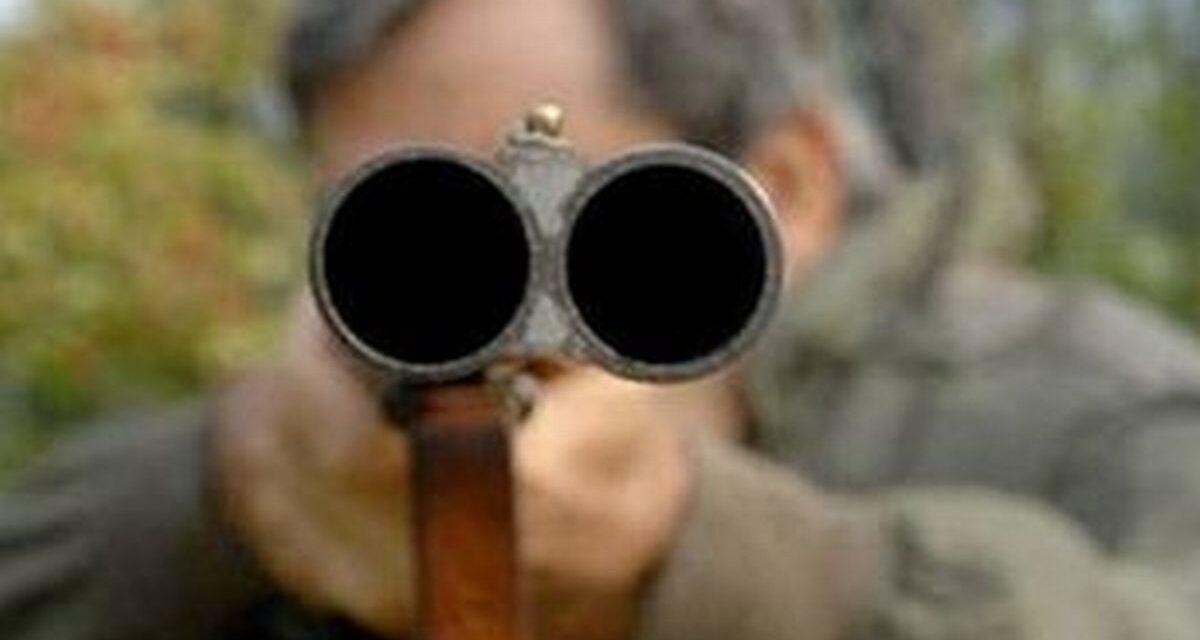 In Val Curone un uomo in bicicletta colpito dagli spari di un cacciatore, è grave