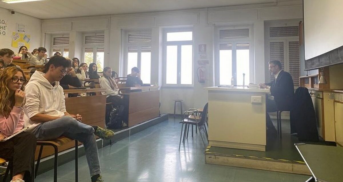 Il Sindaco di Tortona Federico Chiodi ha letto Calvino ai giovani delle scuole cittadine