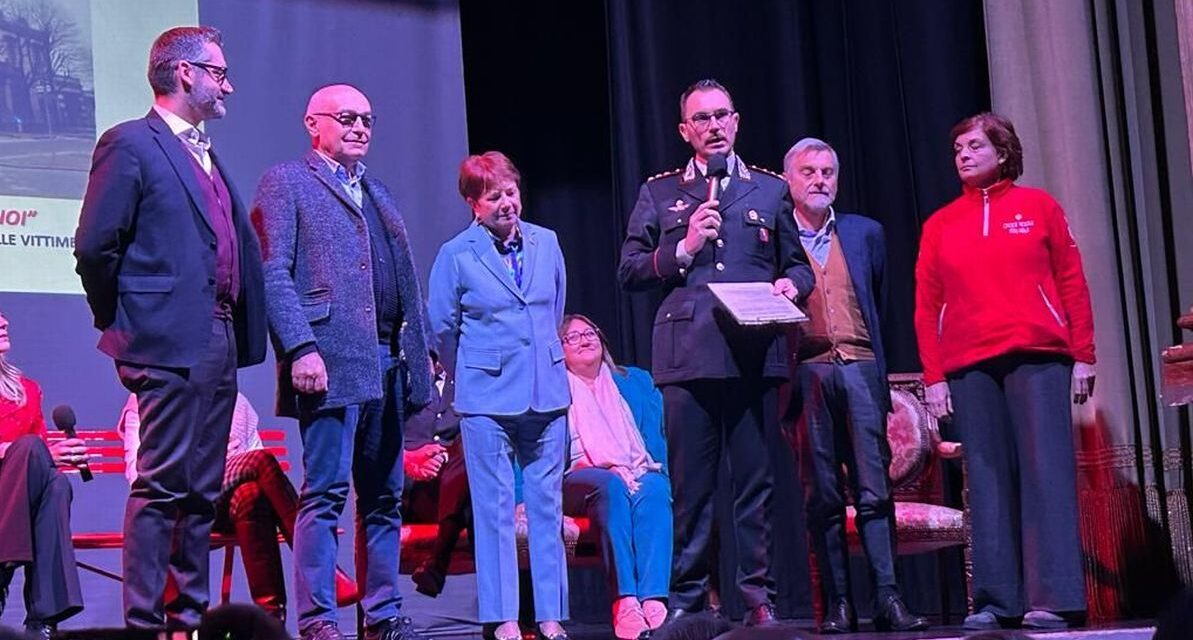 Molto sentite e molta affluenza a Tortona per le due iniziative contro la violenza alle donne. Le immagini