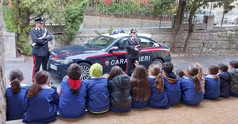 I Carabinieri di Sanremo incontrano i ragazzi dell’Istituto Comprensivo Italo Calvino