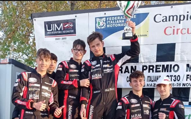 Il Rainbow Team di Casale cala il tris: arriva il terzo titolo italiano consecutivo di GT30!