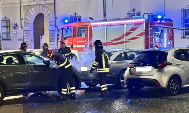 Giornata intensa per i Vigili del Fuoco a Tortona: salvataggi in ascensore, pali pericolanti e un incendio
