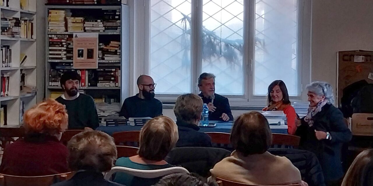 Tanta gente in biblioteca a Gremiasco per i libri noir e la musica tradizionale 