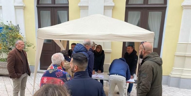 A Diano Marina Continua la raccolta firme contro il CPR: si può firmare anche domani e domenica