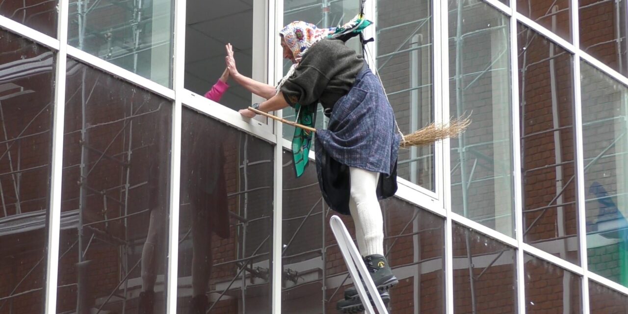 La Befana dei Vigili del Fuoco all’ospedale infantile di Alessandria