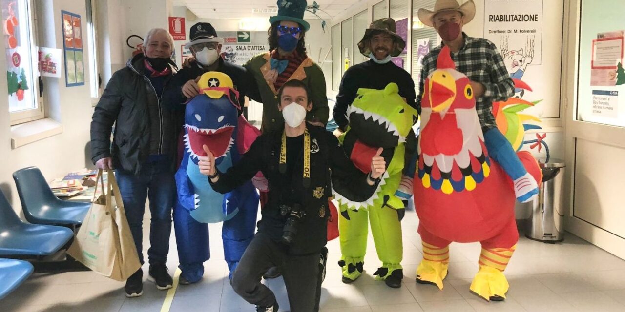 All’ospedale Infantile di Alessandria truccabimbi, palloncini e macchinine dal Porsche Grup