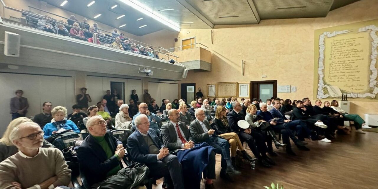 Intelligenza artificiale e digitalizzazione: sala consiliare a Diano Marina gremita per il primo incontro dei Venerdì della Conoscenza