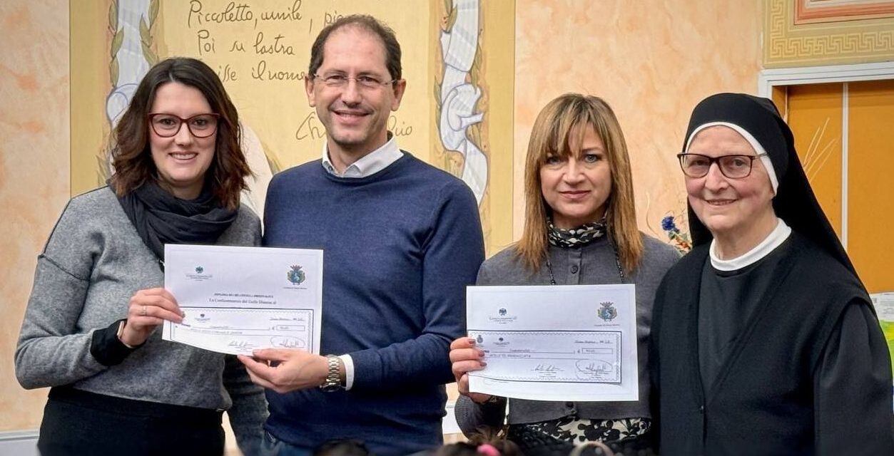 Il Sindaco Cristiano Za Garibaldi ha premiato le scuole del Concorso Natalizio