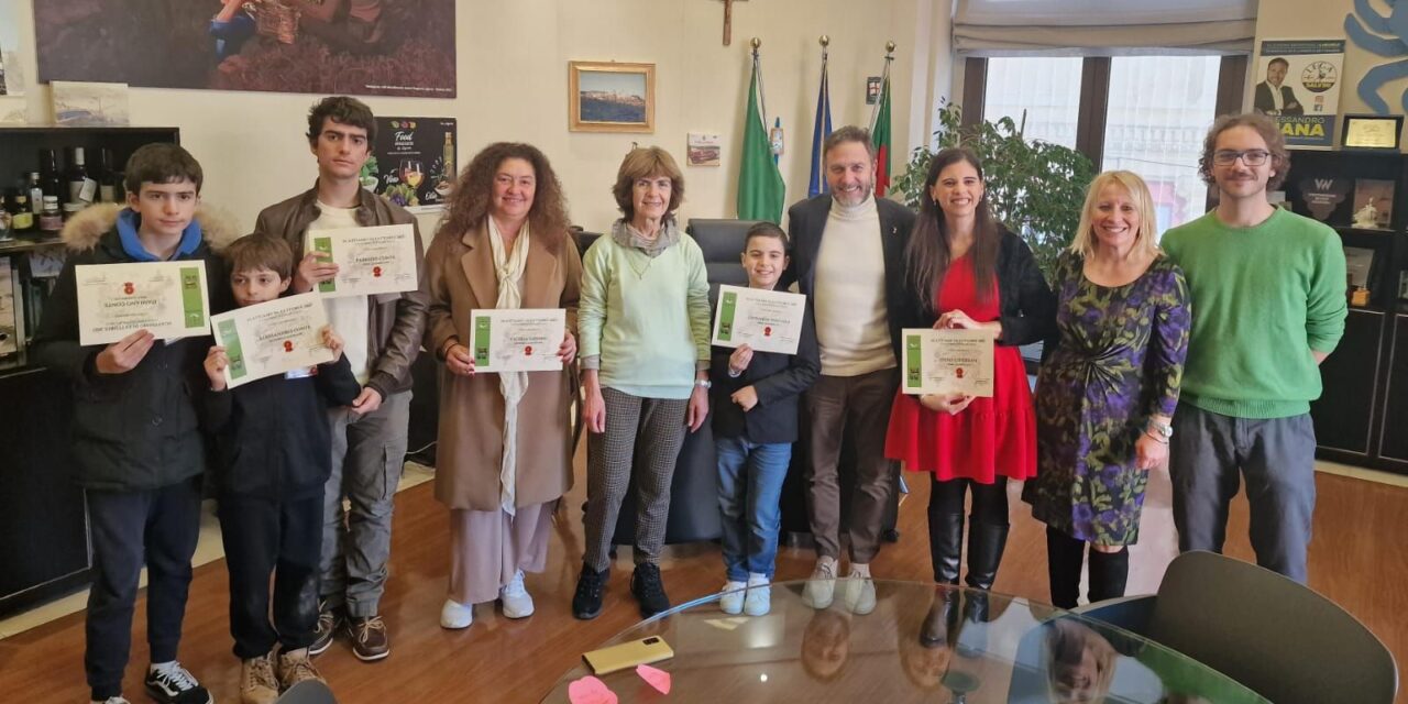 I vincitori del concorso “Scattiamo in Fattoria” premiati da Alessandro Piana