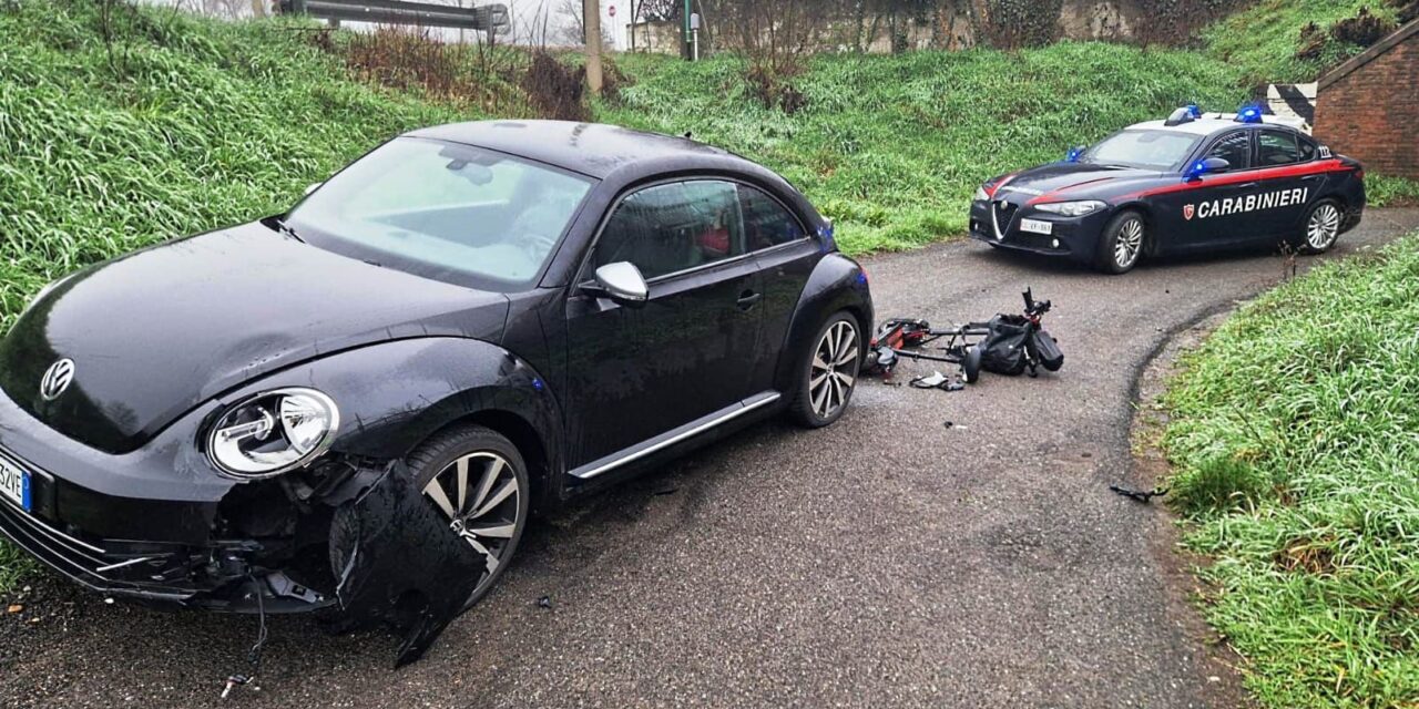 Villalvernia, imbocca via Novi Ligure in contromano sul suo monopattino e causa questo incidente