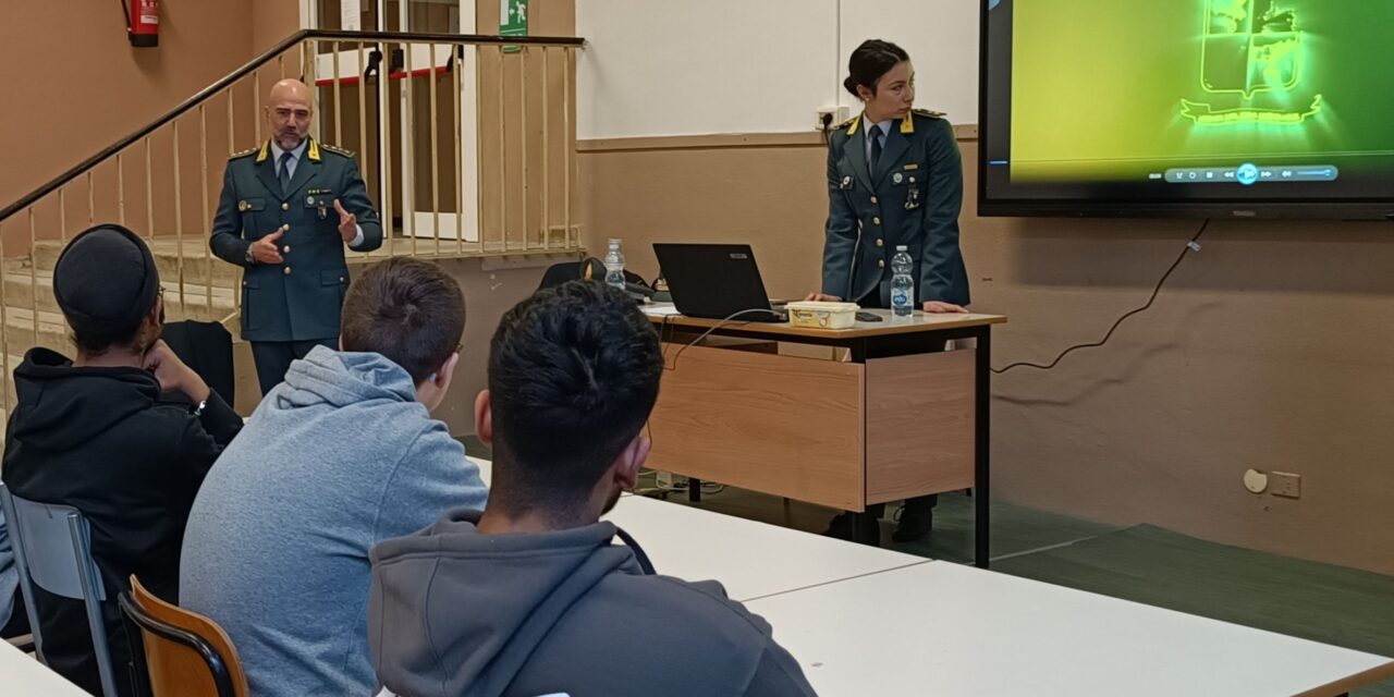 La Guardia di Finanza di Tortona parla con gli studenti del “Marconi”