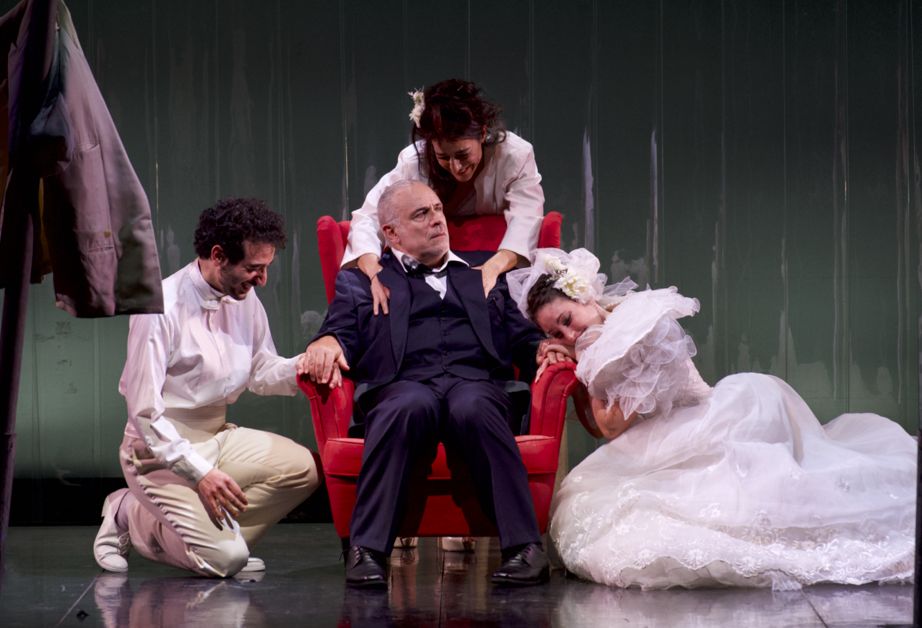 Venerdì a Sanremo Enzo Decaro  in  “Non è vero ma ci credo”  di Peppino de Filippo