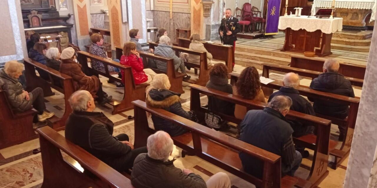 I Carabinieri di Volpedo a Montemarzino spiegano ai fedeli come difendersi dalle truffe