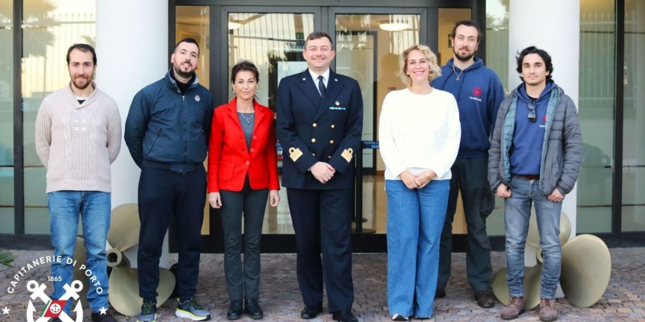 AllaCapitaneria di Imperia i rappresentanti dell’Istituto di ricerca Tethys e della Società Transmare