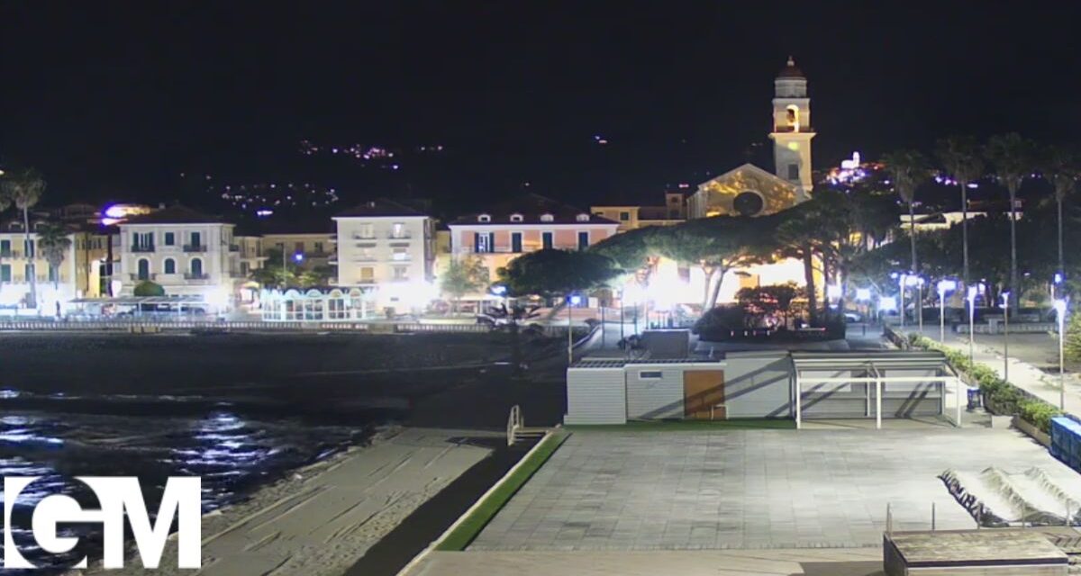 Prenotazioni spiagge a Diano Marina: chiamate di cortesia per Delfino, Diana e Solarium Tartarughe