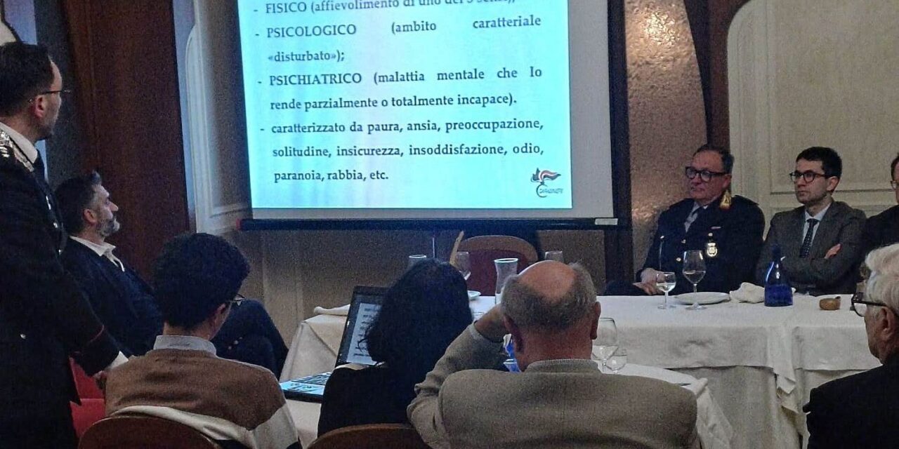 Sindaci del Tortonese al Circolo di Lettura per la conferenza dei Carabinieri