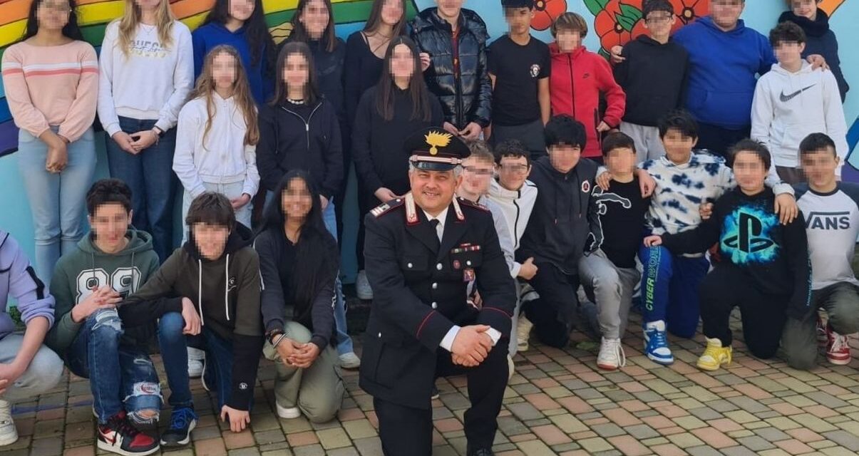 A Vignole Borbera i Carabinieri incontrano gli alunni della scuola media