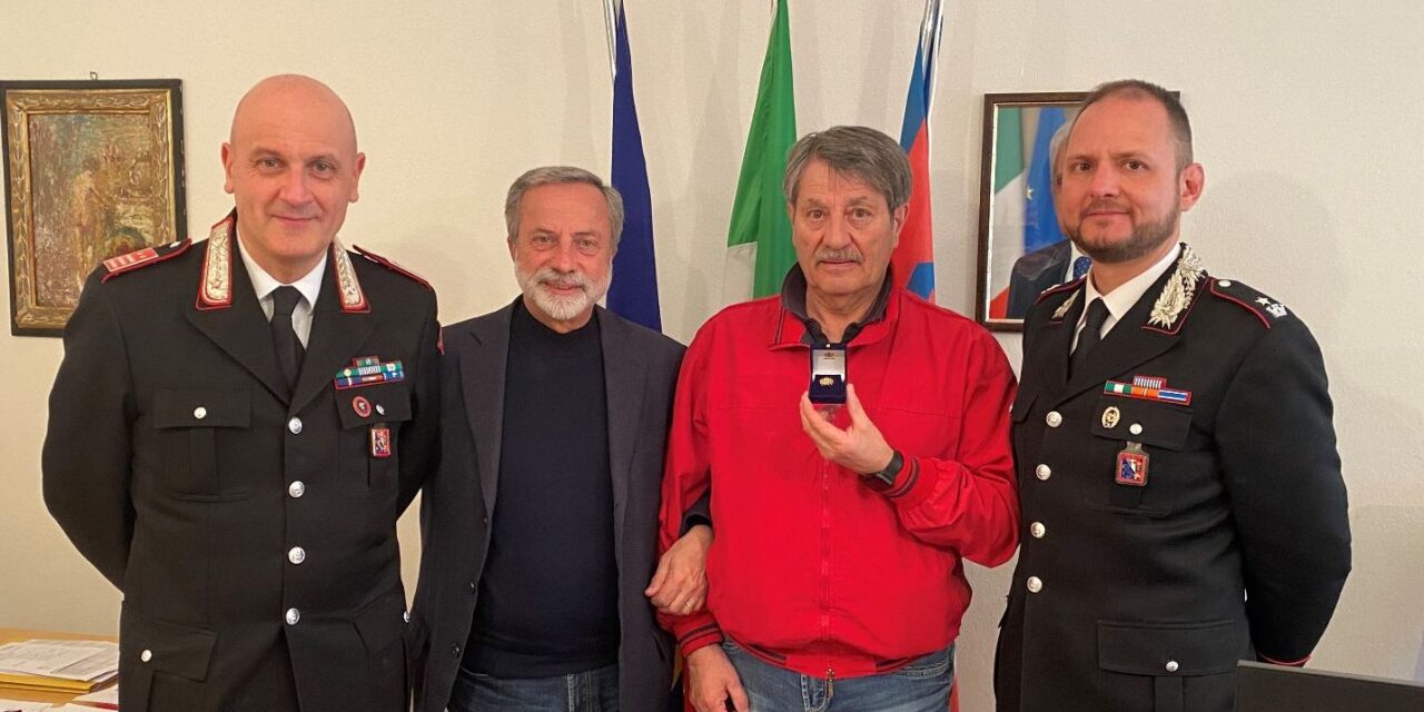 A Novi Ligure il ringraziamento al carabiniere in congedo Carlo Pulcino