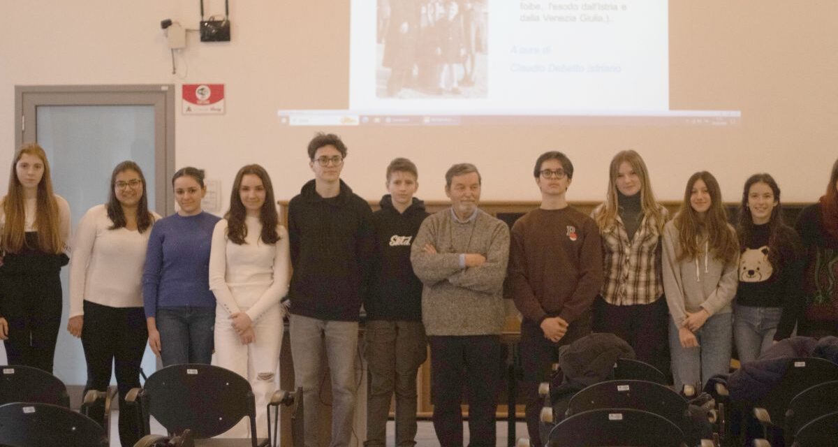 La Redazione MarcoNews di Tortona drammatizza un flash mob per ricordare le vittime delle Foibe