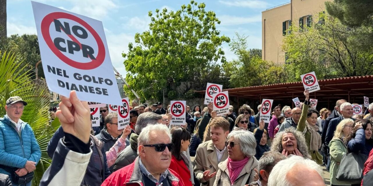 Sabato 25 maggio serrande abbassate a Diano Marina per protestare contro il CPR