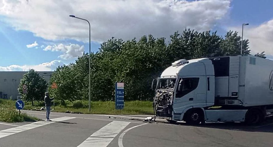 Questo incidente è accaduto oggi alla periferia di Tortona con l’intervento dei Carabinieri