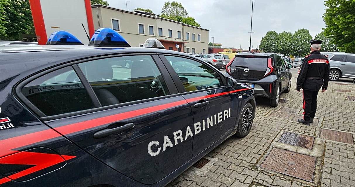 Incidente stradale nei pressi del mercato di piazza Milano a Tortona