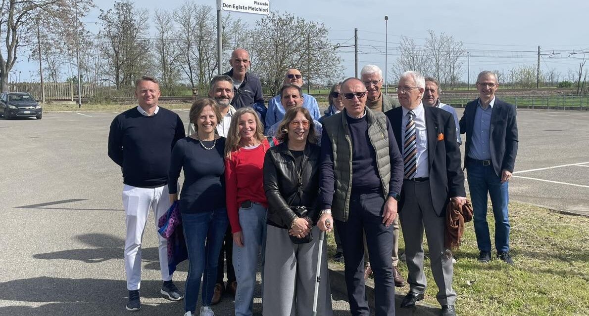 Tortona ha dedicato una piazza a Don Egisto Melchiori indimenticato sacerdote e personaggio locale