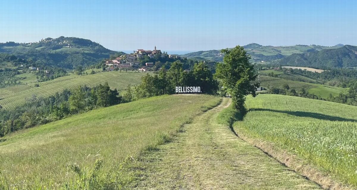 Un’installazione come ad Hollywood e Alassio tra Val Curone e Grue in un paesaggio BELLISSIMO
