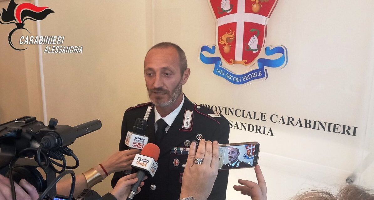 Una donna rapina una gioielleria ad Alessandria, ma un Carabiniere libero dal servizio l’arresta