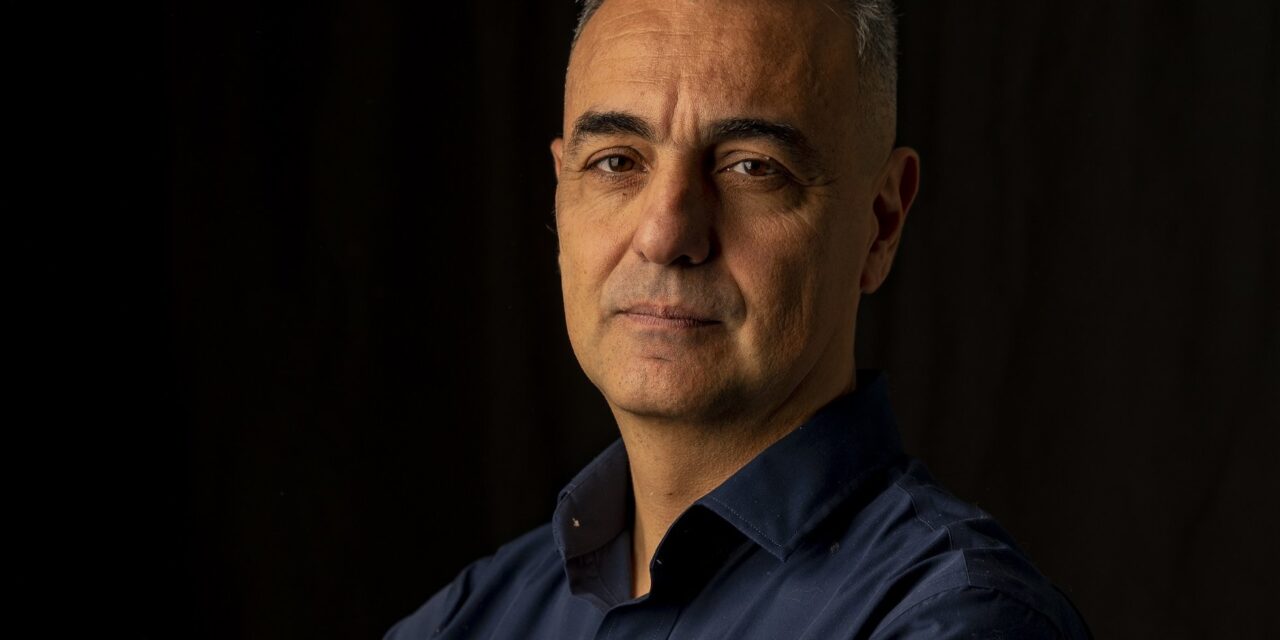 Giovedì alla Biblioteca Civica di San Bartolomeo al Mare torna il Tea con l’autore