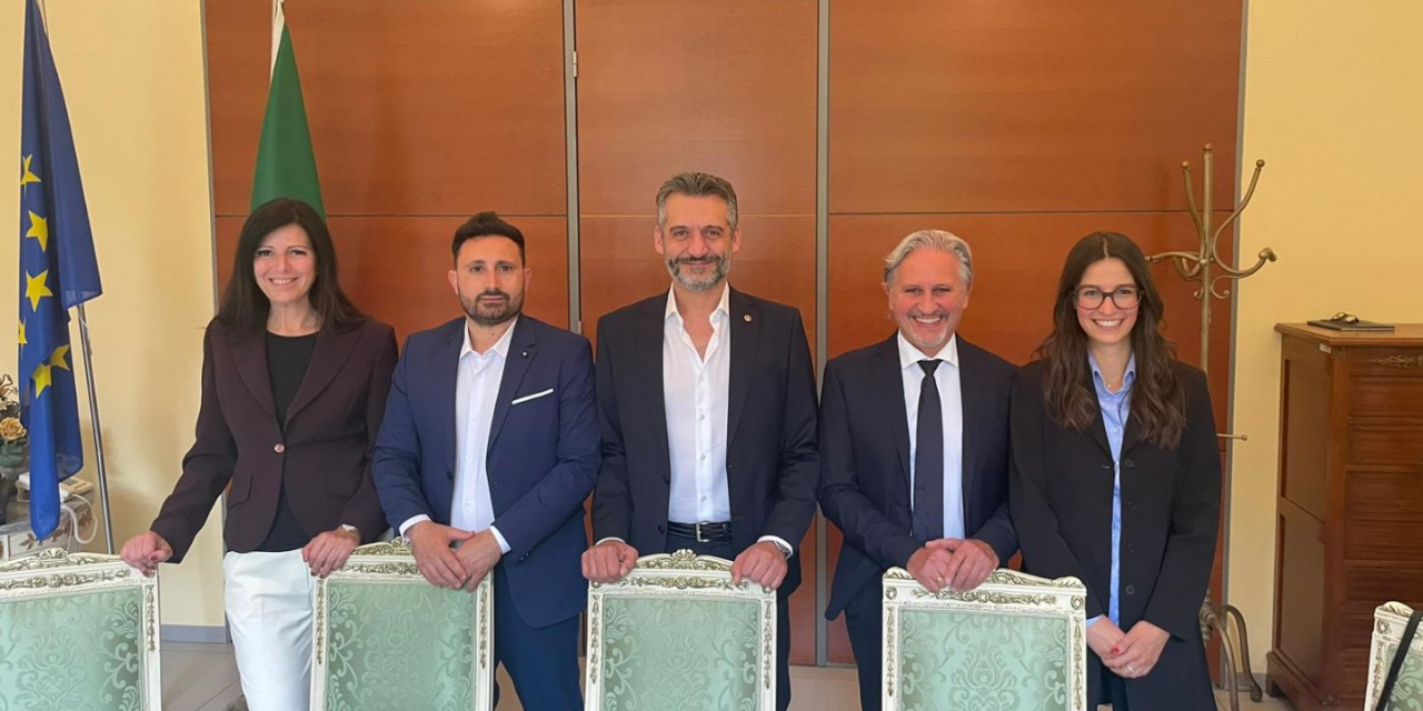 Presentata la nuova Giunta a Tortona. Chiodi: “Ho scelto i più votati, giovedì il Consiglio”. Le prime dichiarazioni