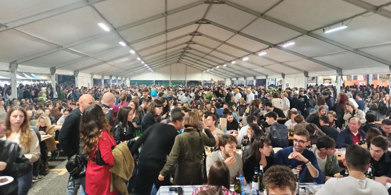 “Adottiamo Casale” per la Festa del Vino 2024. Si rinnova l’iniziativa dei “calici sostenibili” 