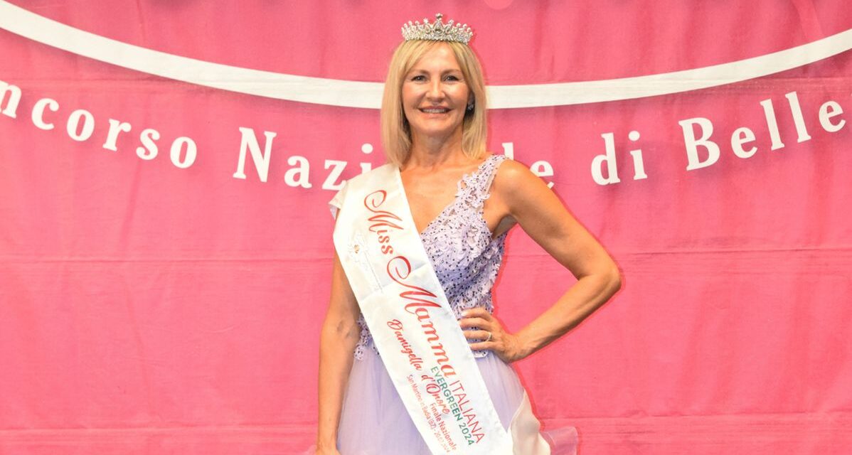 Monica Gamaleri, 57 anni, impiegata di Alessandria premiata come Miss “Mamma italiana evergreen 2024” a Bolzano
