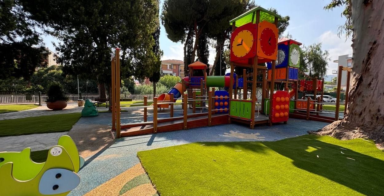 Diano Marina, Sabato riapre il parco giochi di via Campodonico con  tappeto erboso omogeneo e nuovi giochi