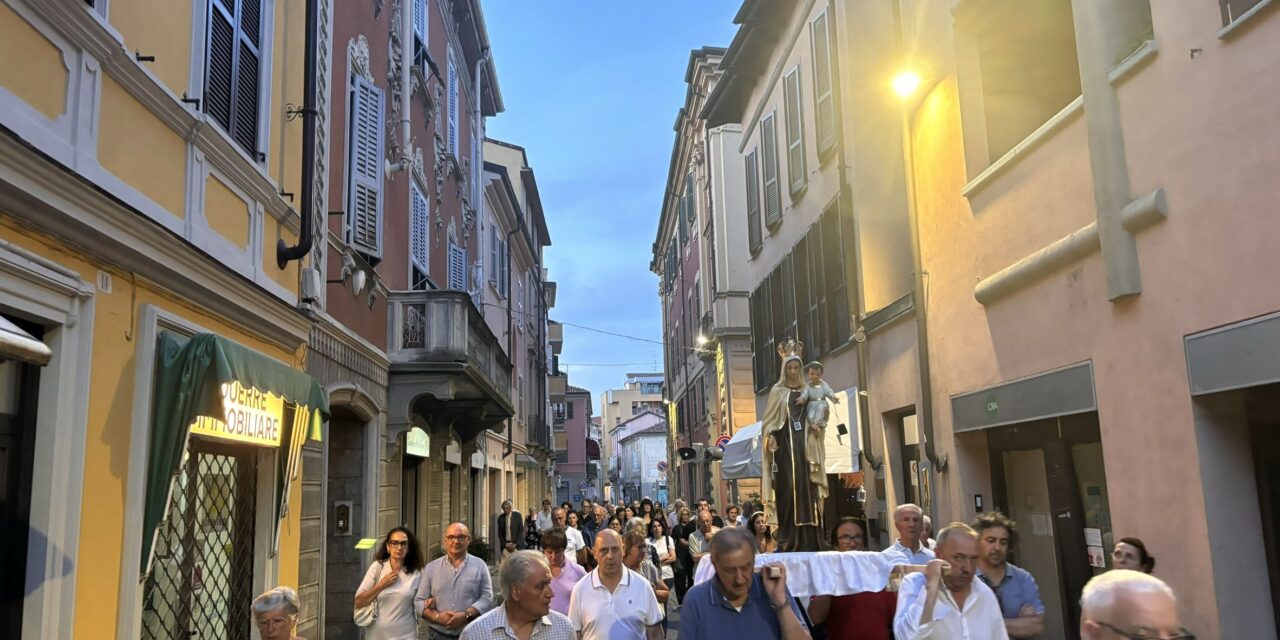 Celebrata la festa della Madonna del Carmine nella chiesa di San Michele a Tortona