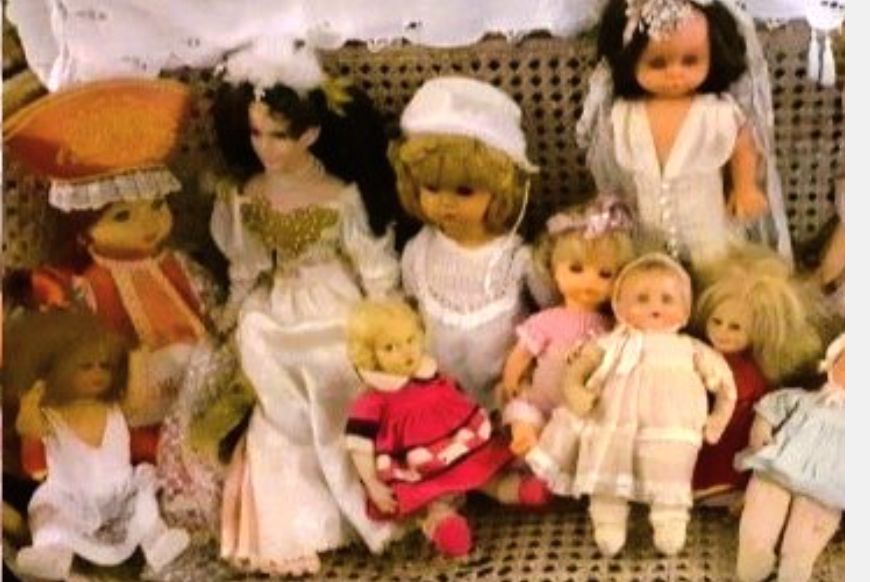 Casalnoceto, da domenica fino al 16 agosto la mostra “Dalle bambole del museo alla Barbie”