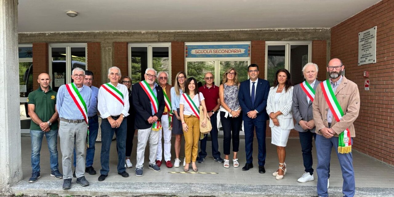 L’assessore regionale Bussalino e 8 sindaci della Val Borbera a Rocchetta Ligure per l’anno scolastico
