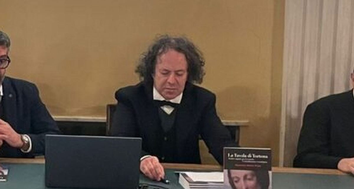 Giacomo Maria Prati scrive il libro “L’apocalisse di Cristo” e lo presenta a Sondrio