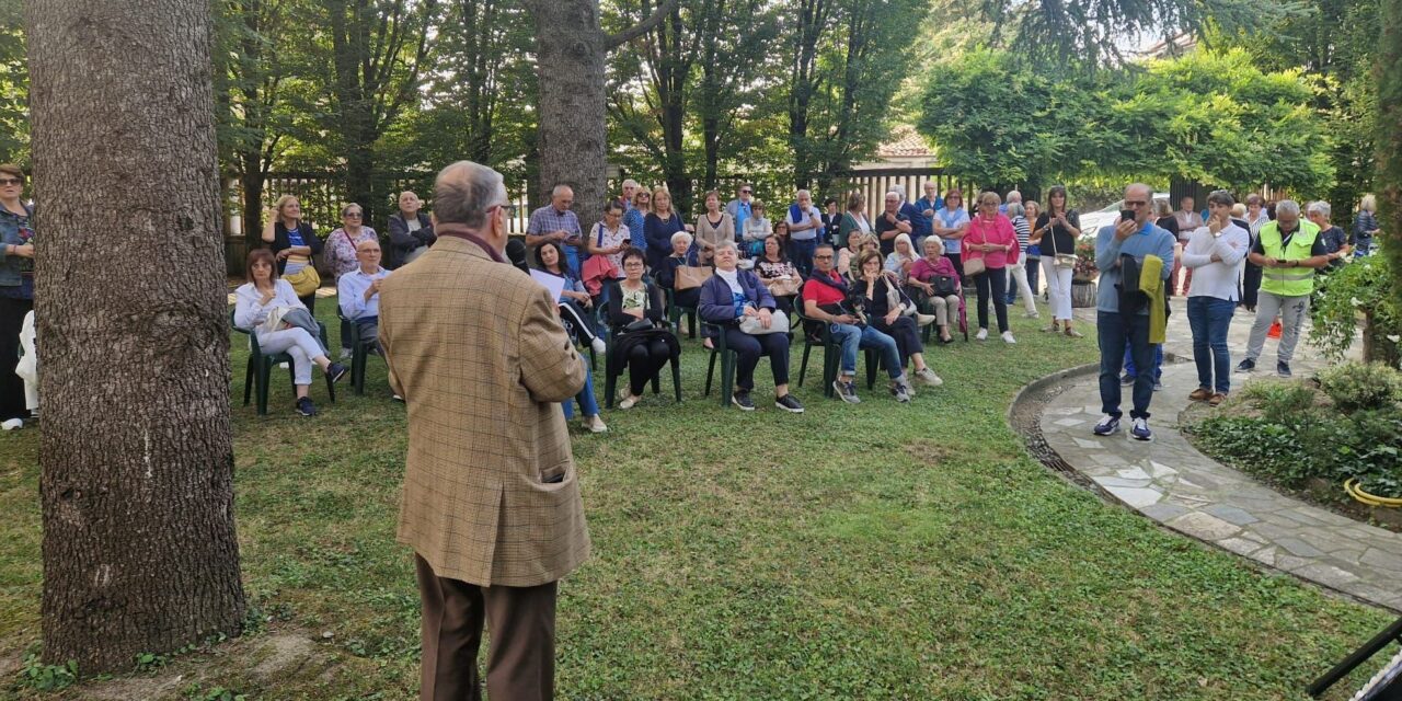 Tanta gente a visitare i cortili e i giardini di Pontecurone. Le immagini
