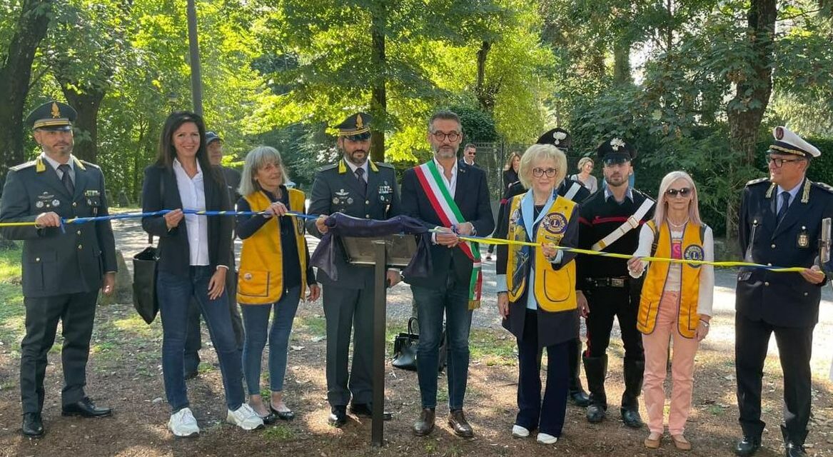 Il Lions Club Tortona Duomo ha restaurato alcune panchine sul Parco del castello