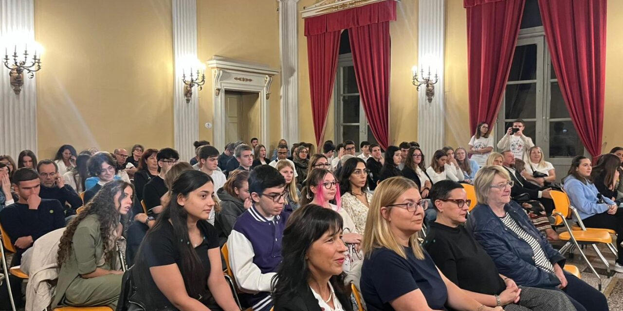 I.I.S. Marconi. “Ogni giorno è il giorno della memoria”: serata di premiazione al ridotto del Teatro Civico