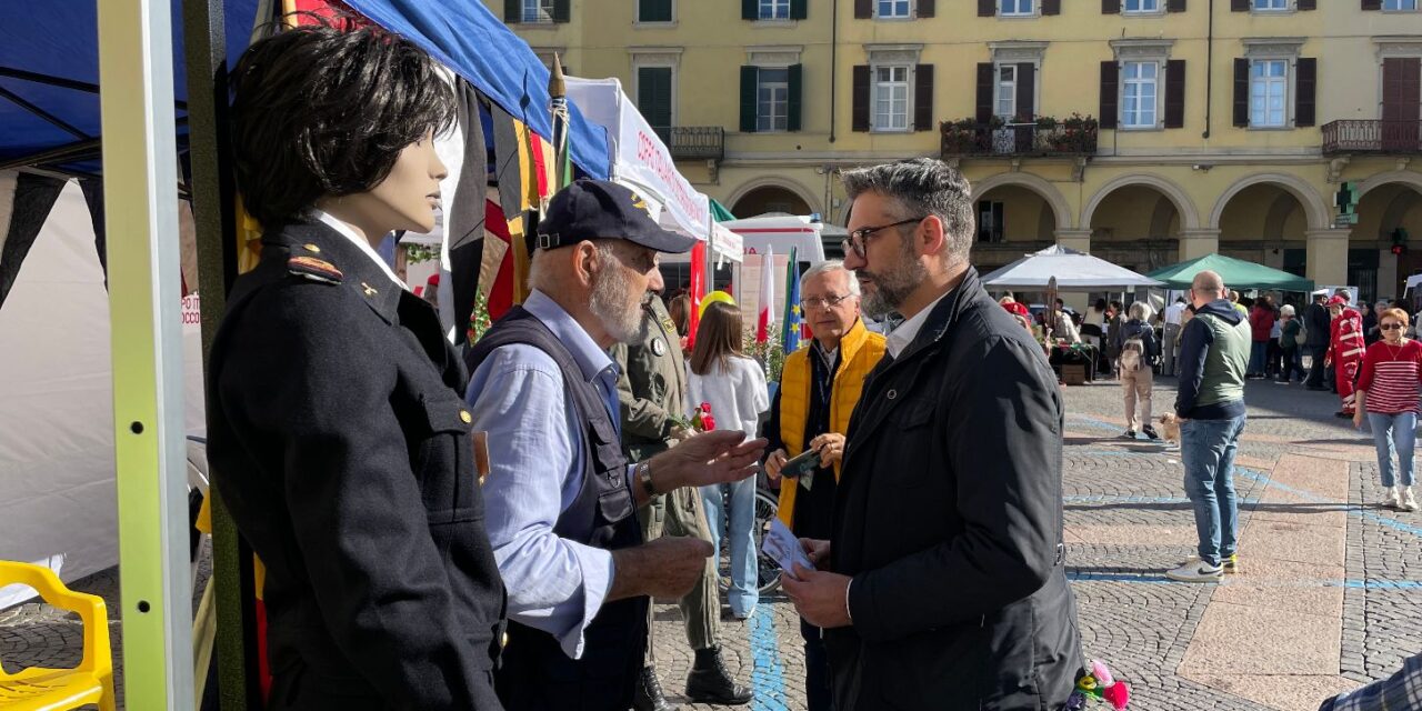Sabato pomeriggio dovete venire tutti in piazza Duomo a Tortona a ringraziare chi si spende per tutti: i volontari