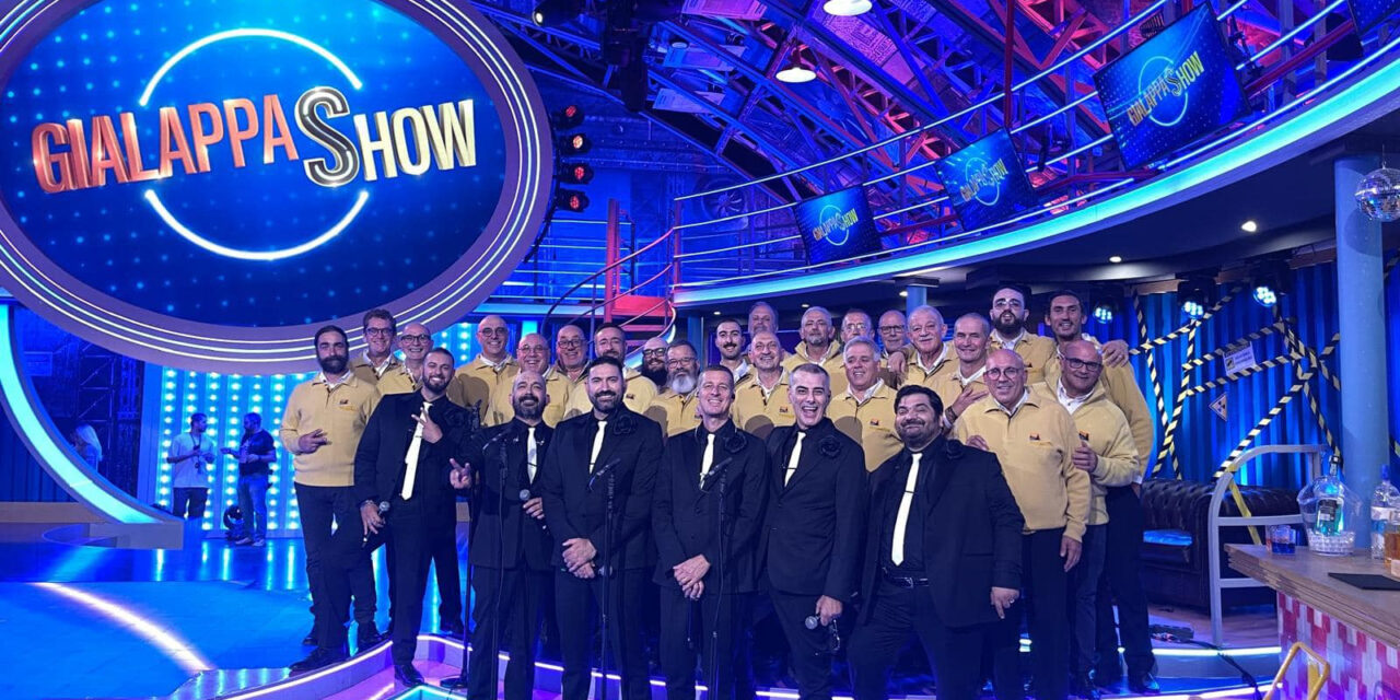 Il coro Mongioje di Imperia al GialappaShow di Tv8