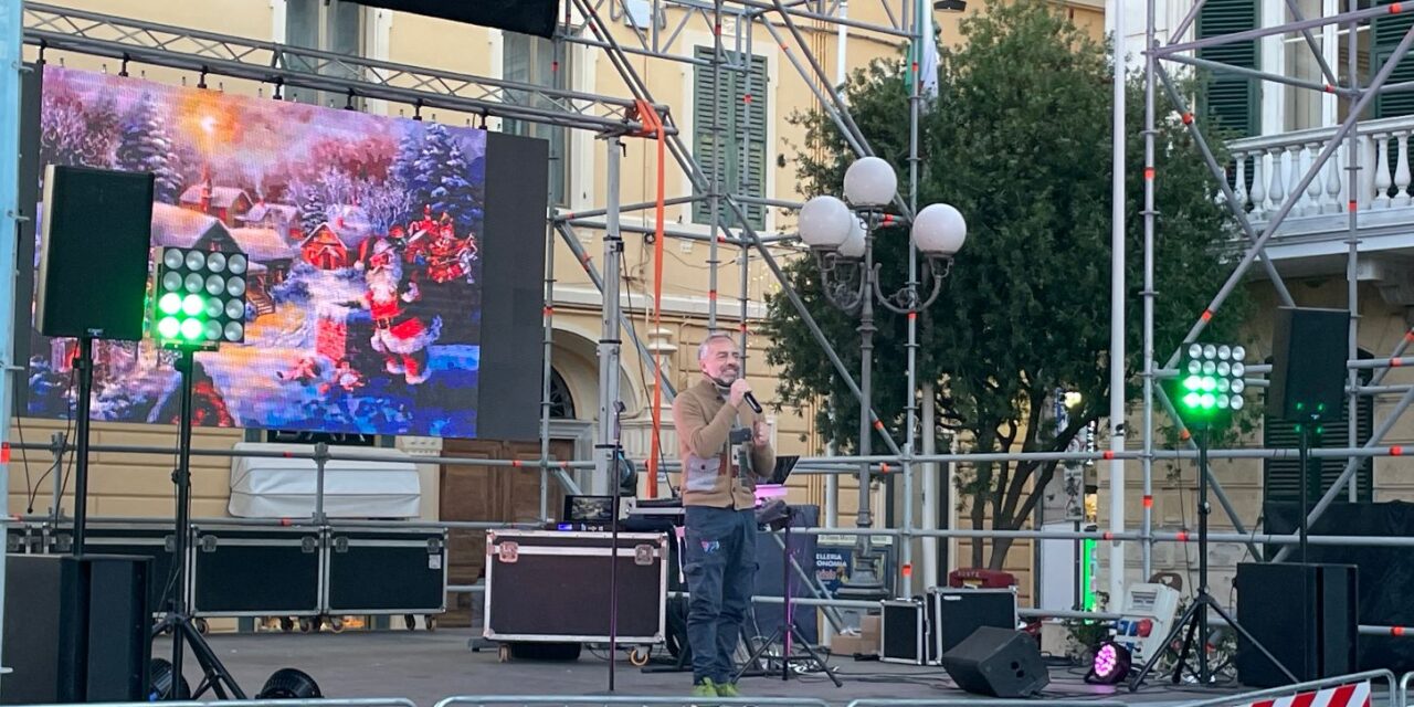 La grande professionalità di Gianni Rossi accende il Natale a Diano Marina